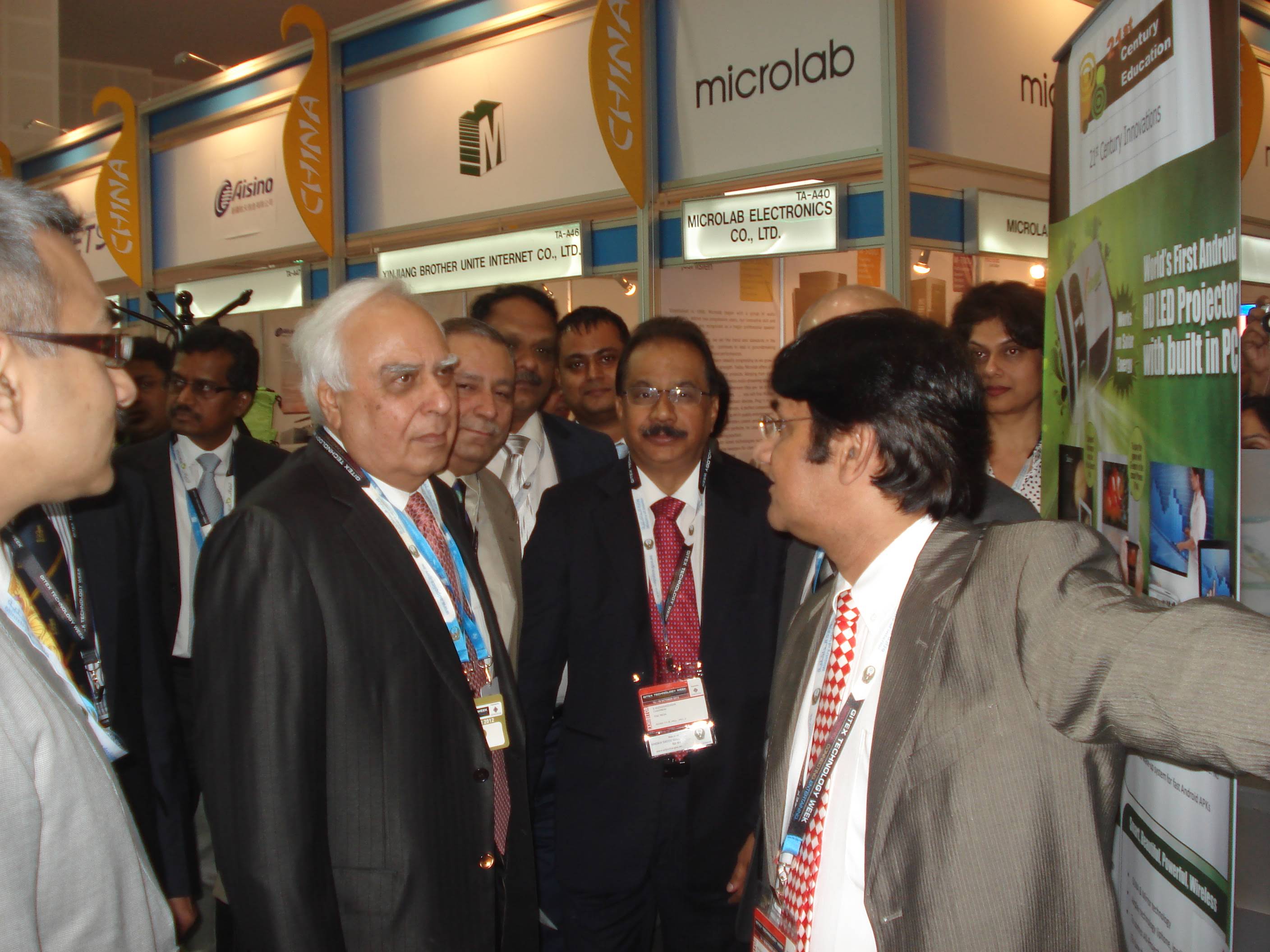 Kapil Sibbal visiting our stall at Gitex Dubai 2012